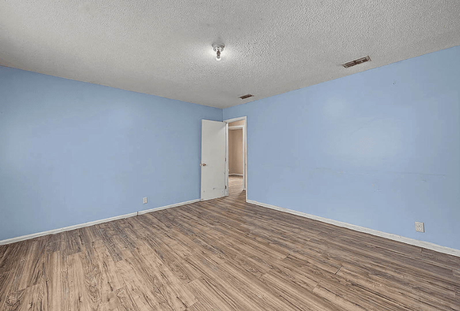 Albany House: 508 Mitchell Avenue