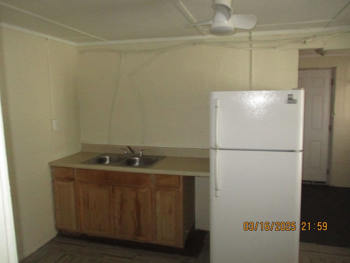 Albany House: 520-B Jefferies