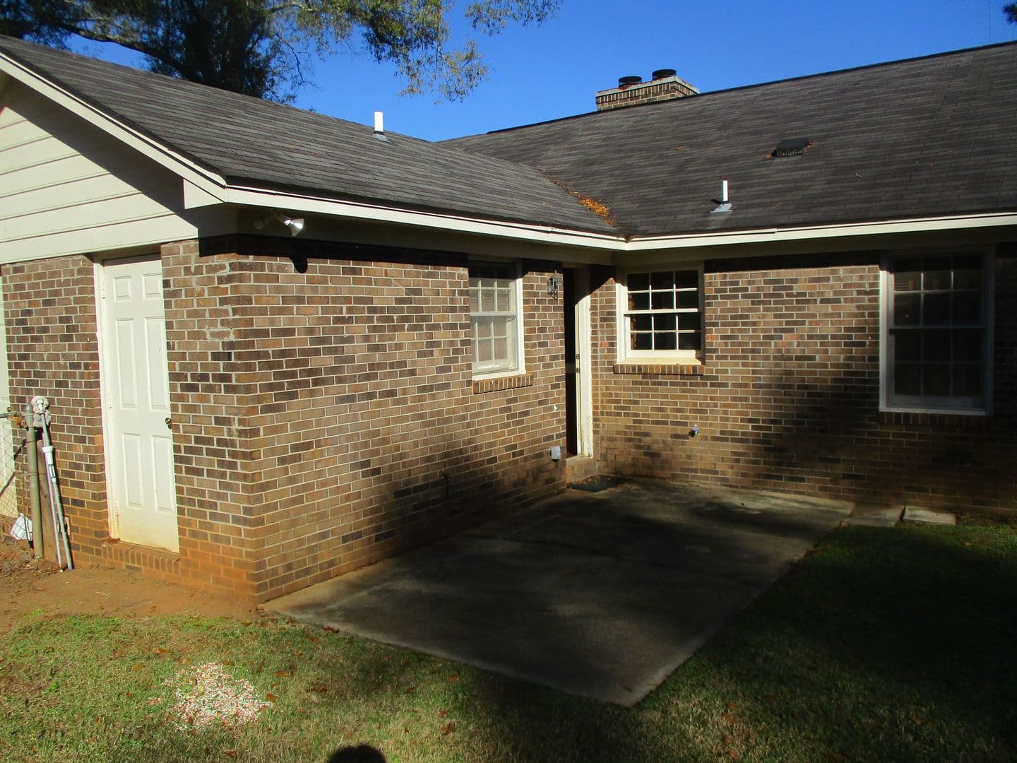Albany House: 2311 A Jim Stokes Ct