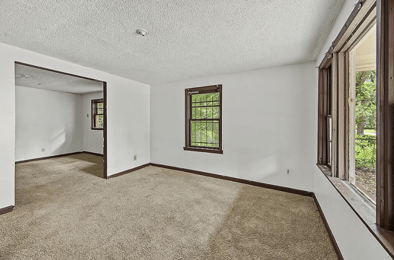 Albany House: 304 Wells Ave