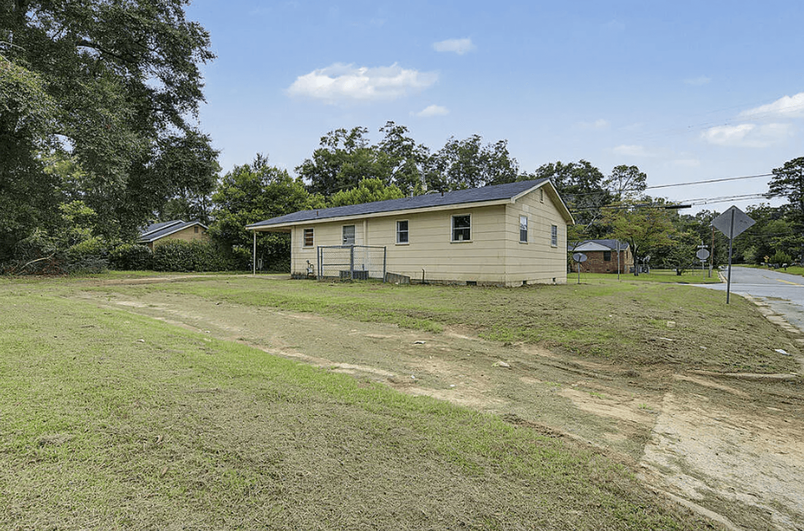 Albany House: 508 Mitchell Avenue