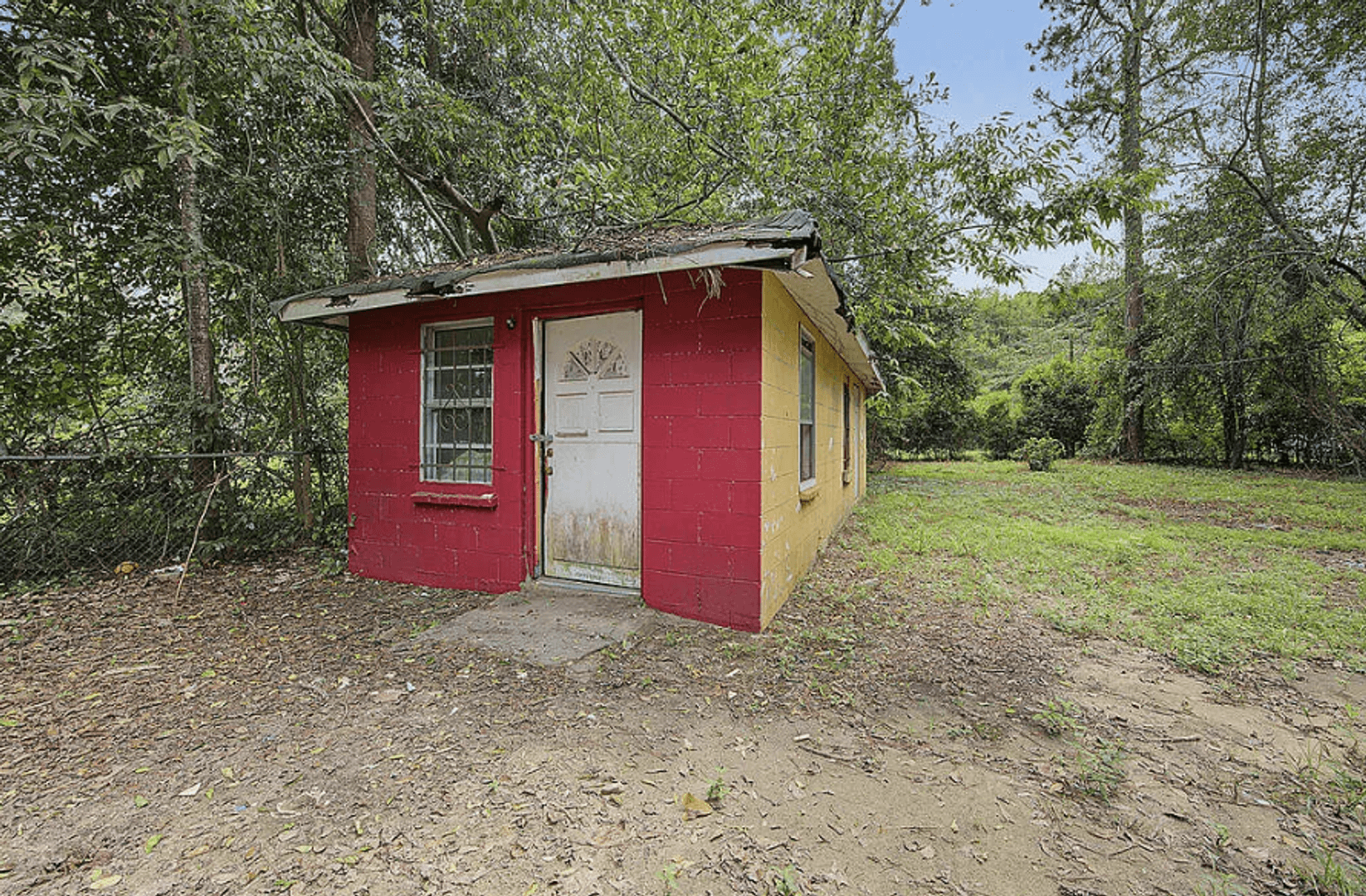 Albany House: 304 Wells Ave