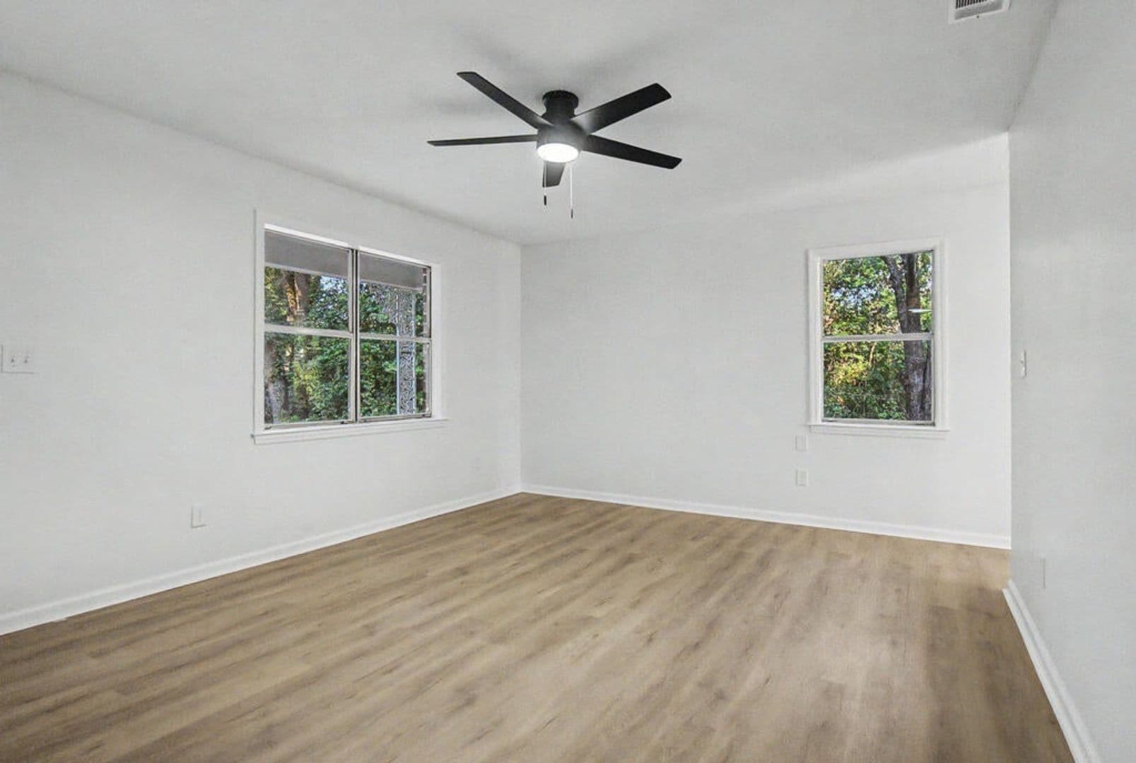 Albany House: 3718 Plumcrest Avenue