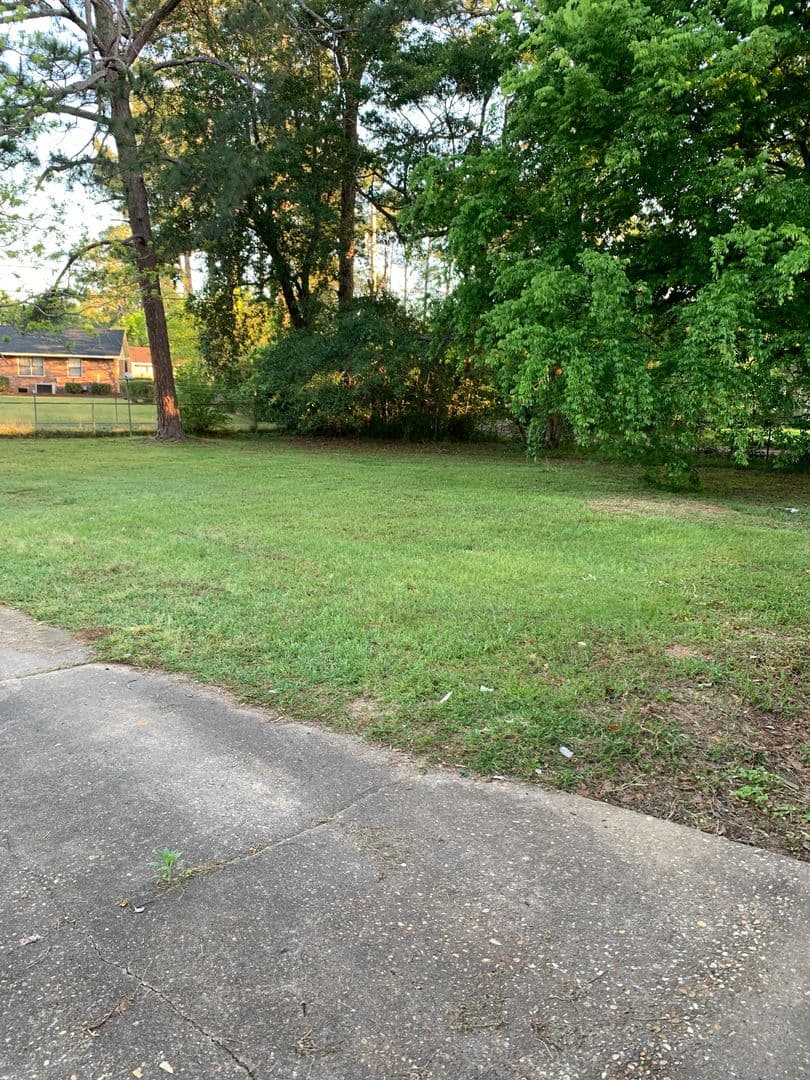 Albany House: 2426 Whispering Pines Cr