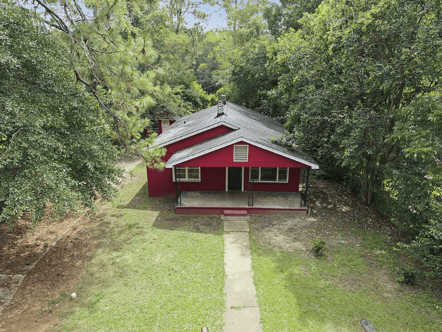 Albany House: 304 Wells Ave