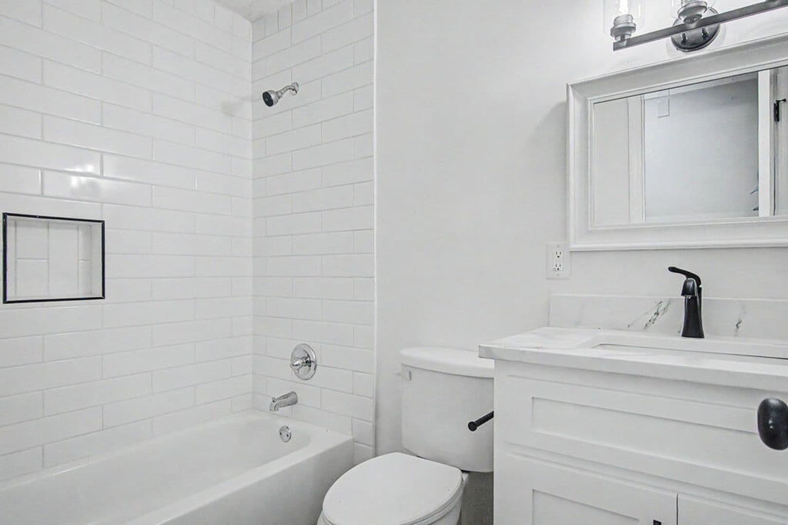 Albany House: 3718 Plumcrest Avenue