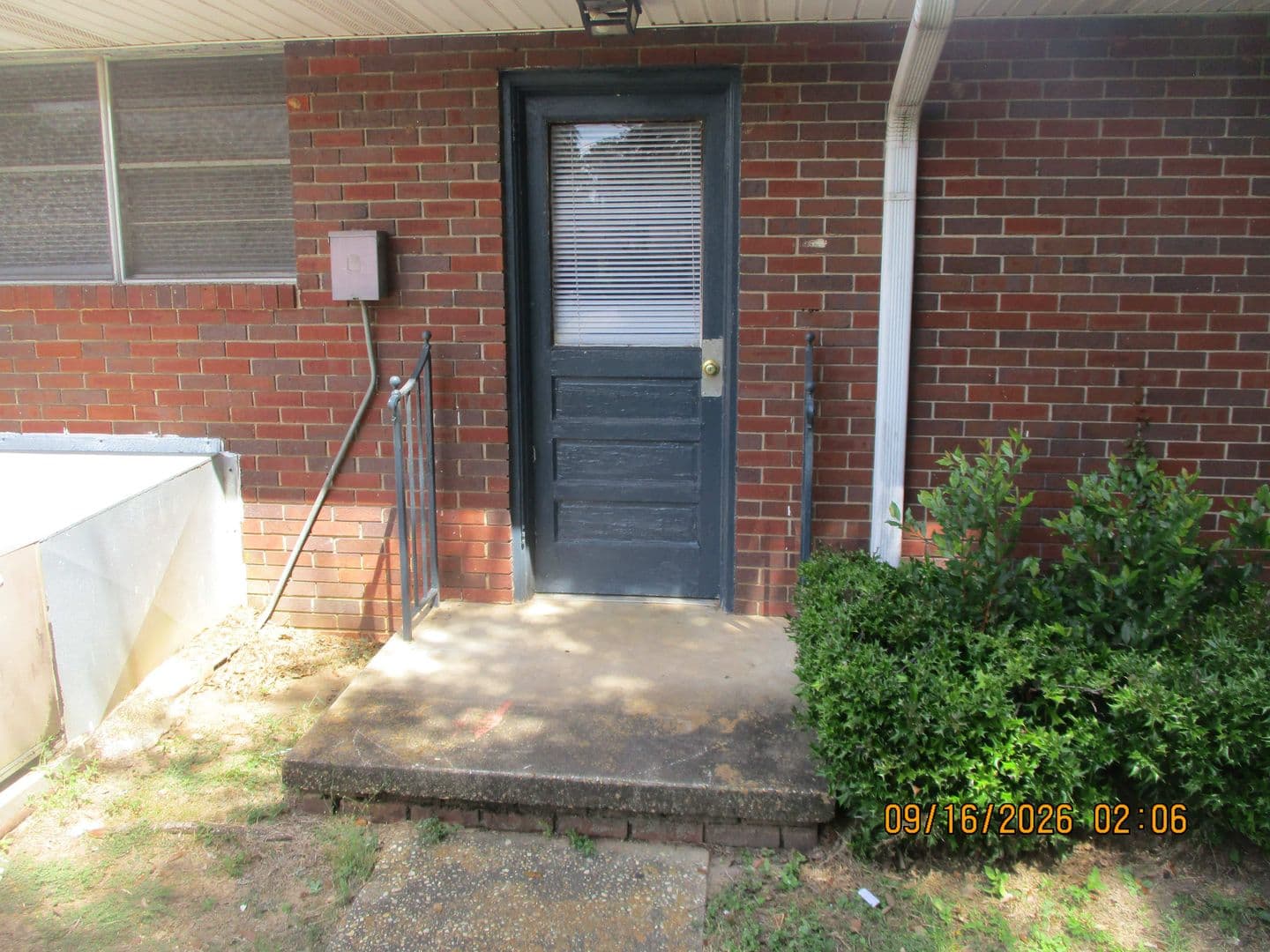 Albany House: 1519 #11 Palmyra Rd.