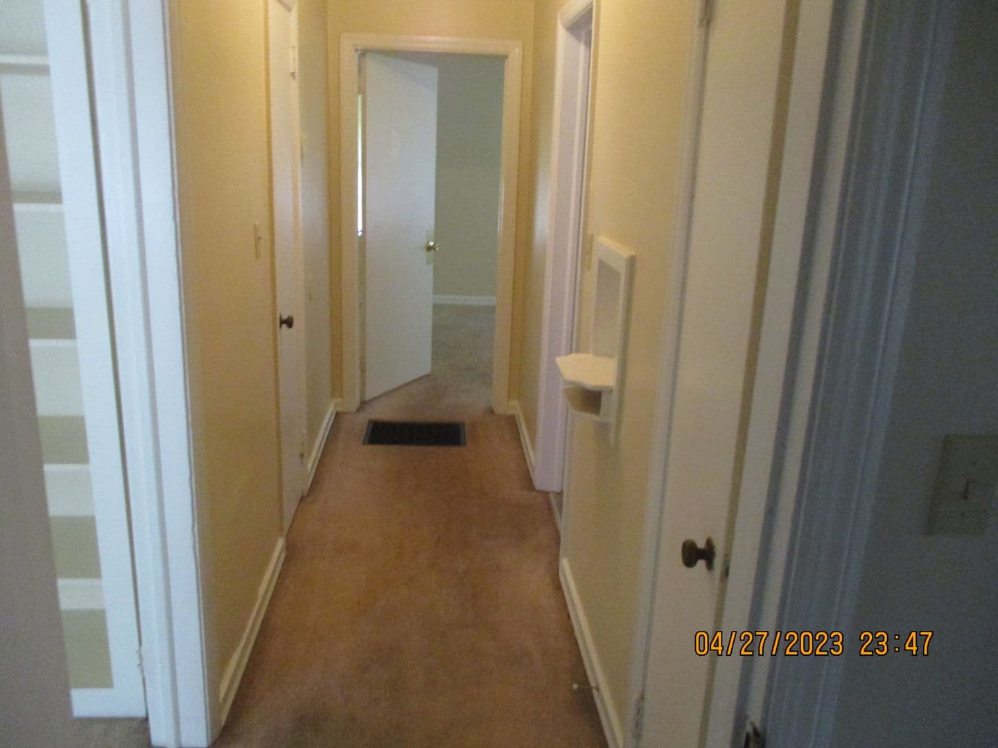 Albany House: 603-A S. Valencia