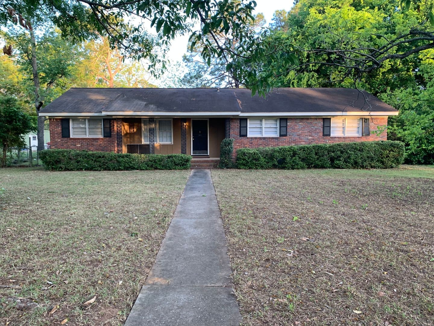 Albany House: 2426 Whispering Pines Cr