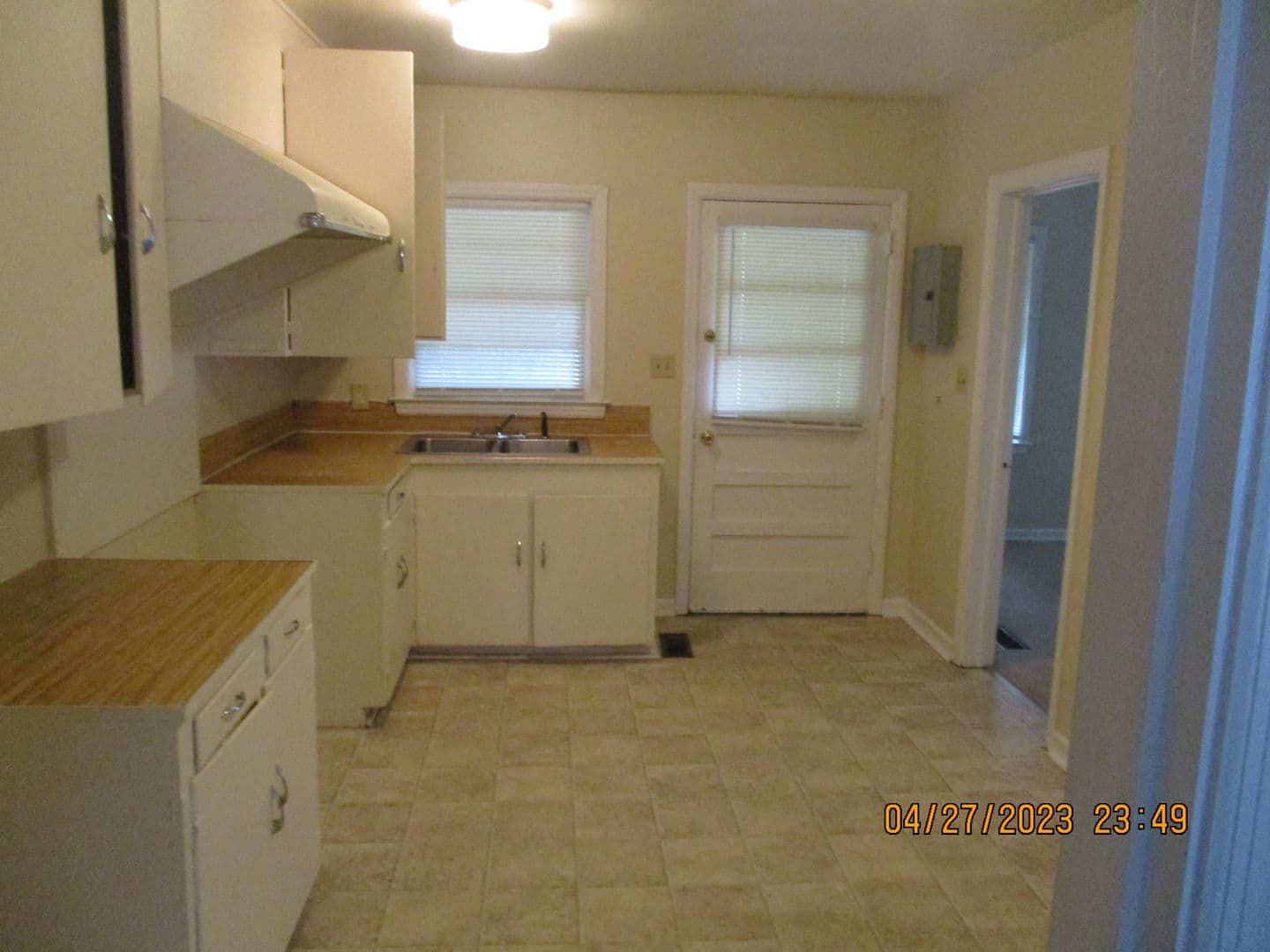 Albany House: 603-A S. Valencia
