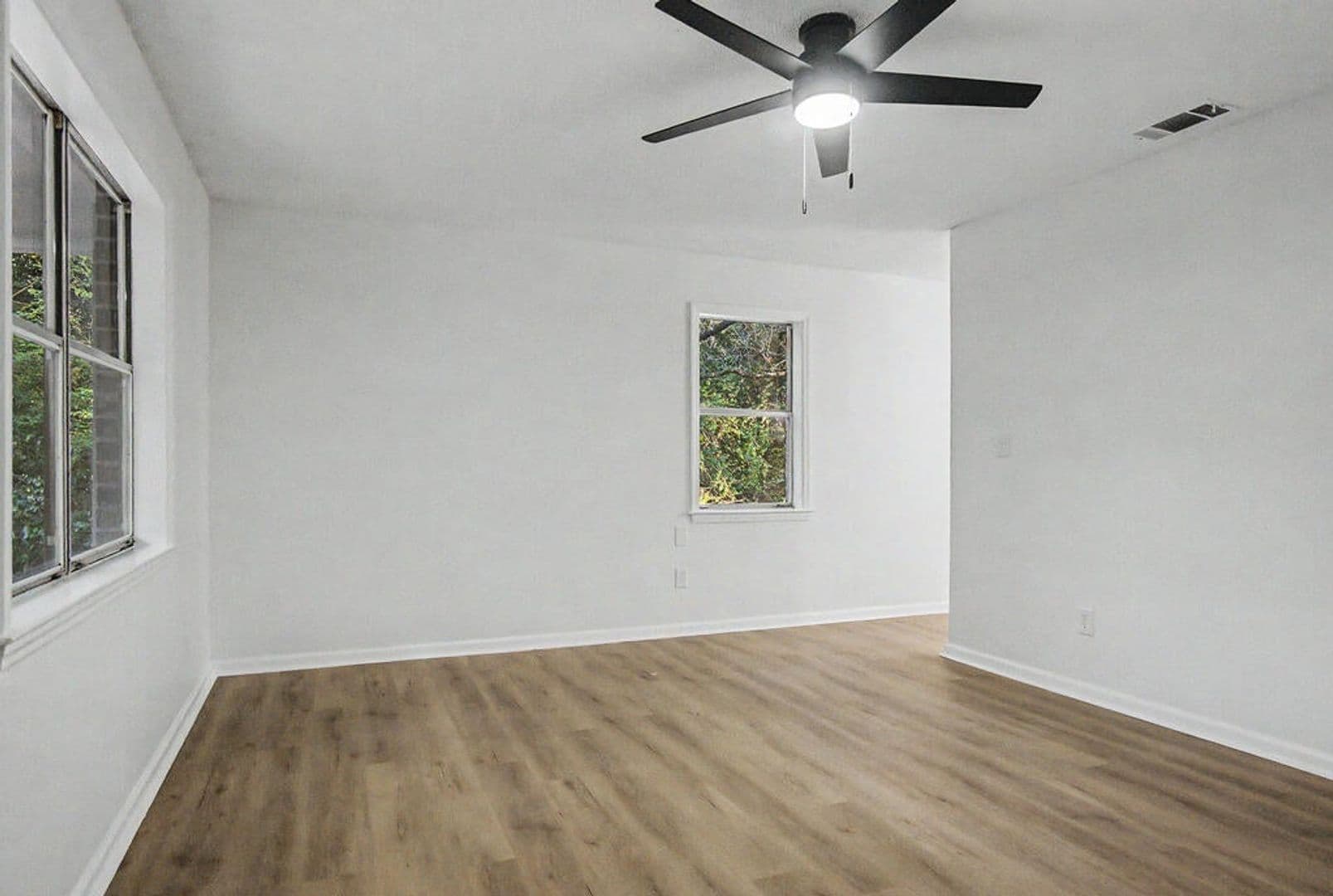 Albany House: 3718 Plumcrest Avenue