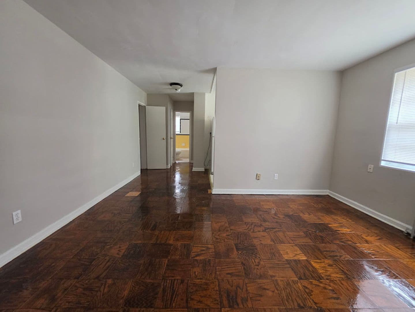 WASHINGTON Apartment: 3393 BLAINE ST NE