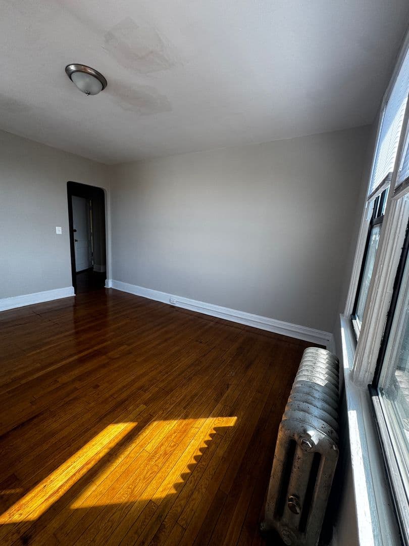 WASHINGTON Apartment: 3100 WARDER ST NW
