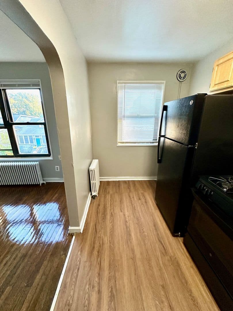 WASHINGTON Apartment: 1000 OTIS ST NE