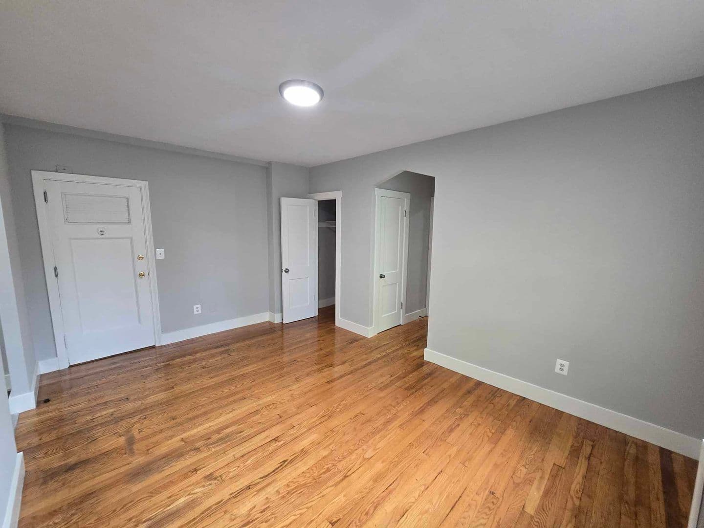Washington Apartment: 4021 Benton St., NW