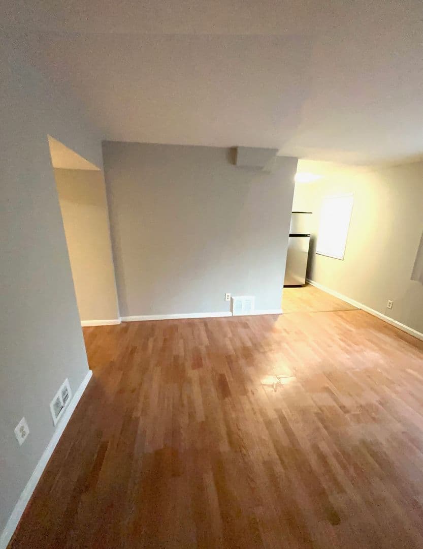 WASHINGTON Apartment: 317 11TH ST NE