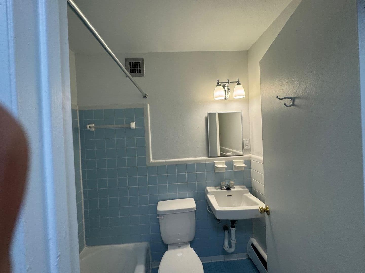 WASHINGTON Apartment: 1111 D ST NE