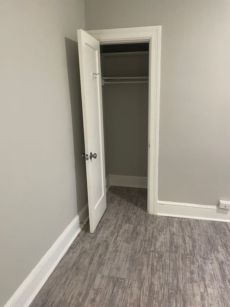 WASHINGTON Apartment: 435 16TH ST SE