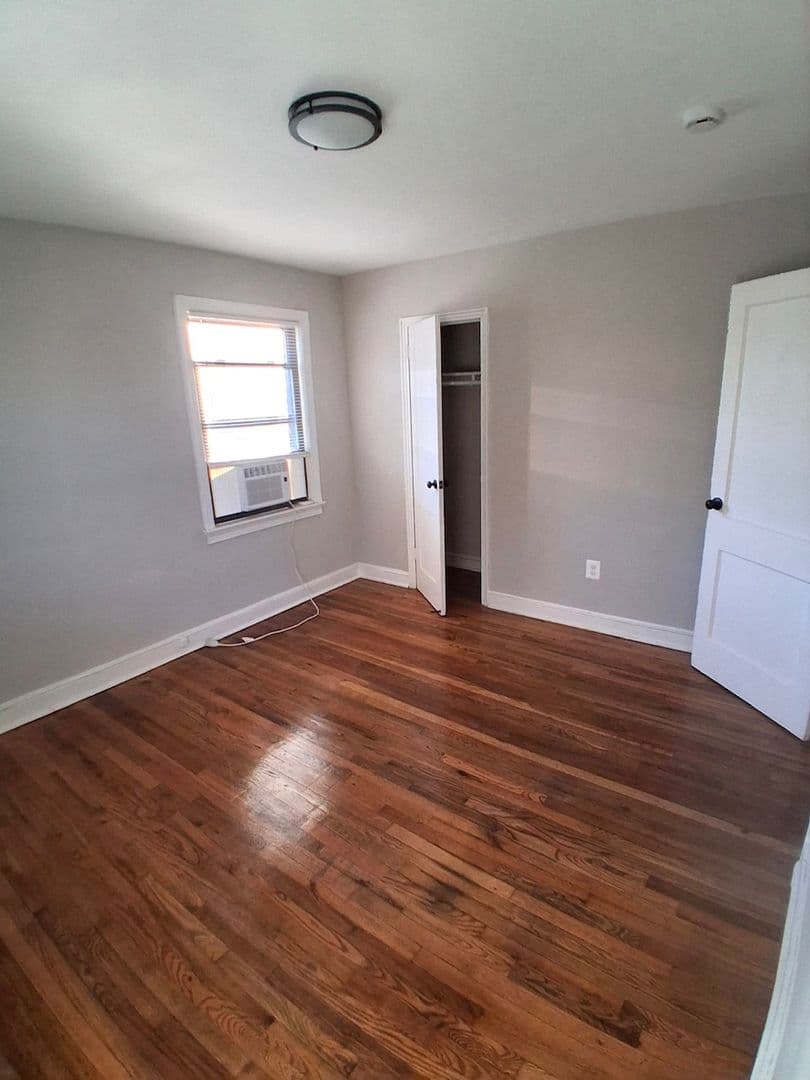 WASHINGTON Apartment: 1266 MORSE ST NE