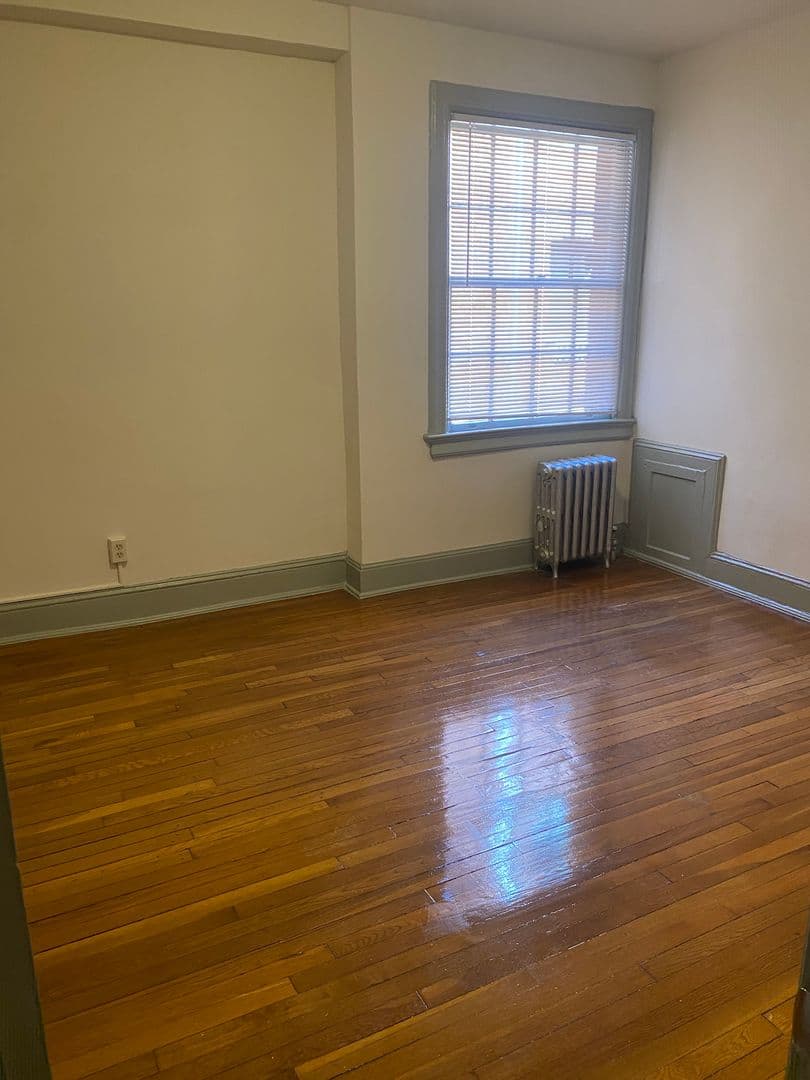 WASHINGTON Apartment: 3217 CONNECTICUT AVE NW