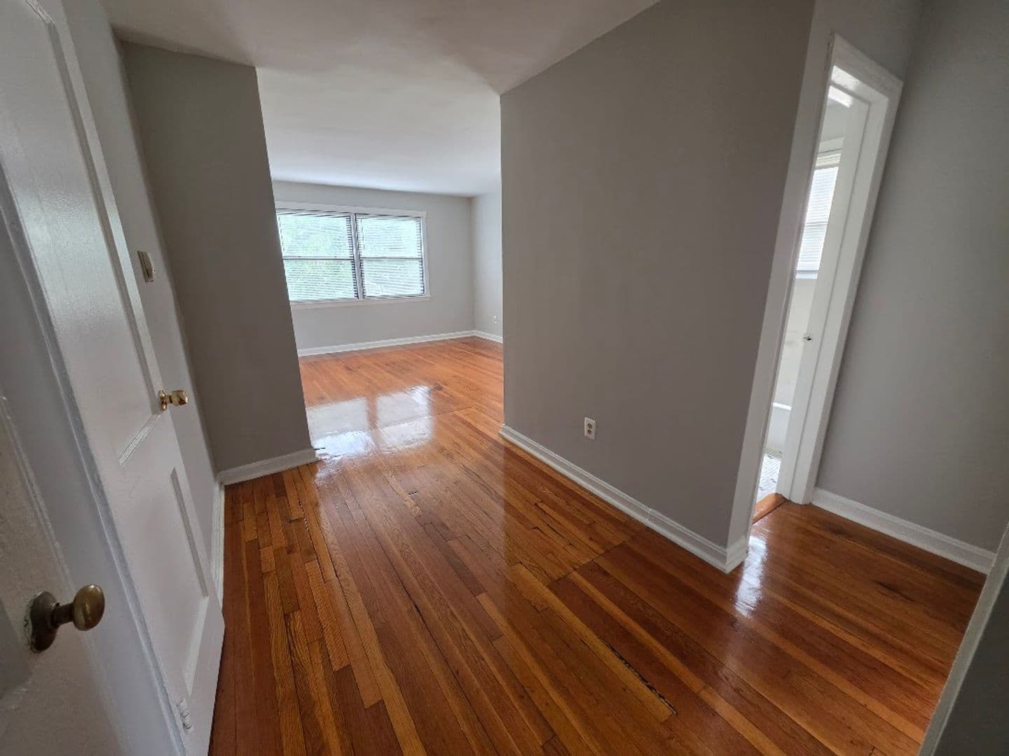 WASHINGTON Apartment: 429 BURBANK ST SE