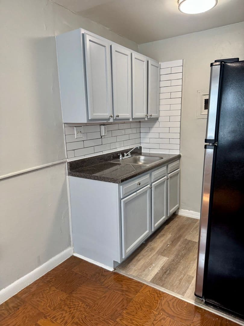 WASHINGTON Apartment: 1835 CENTRAL PL NE
