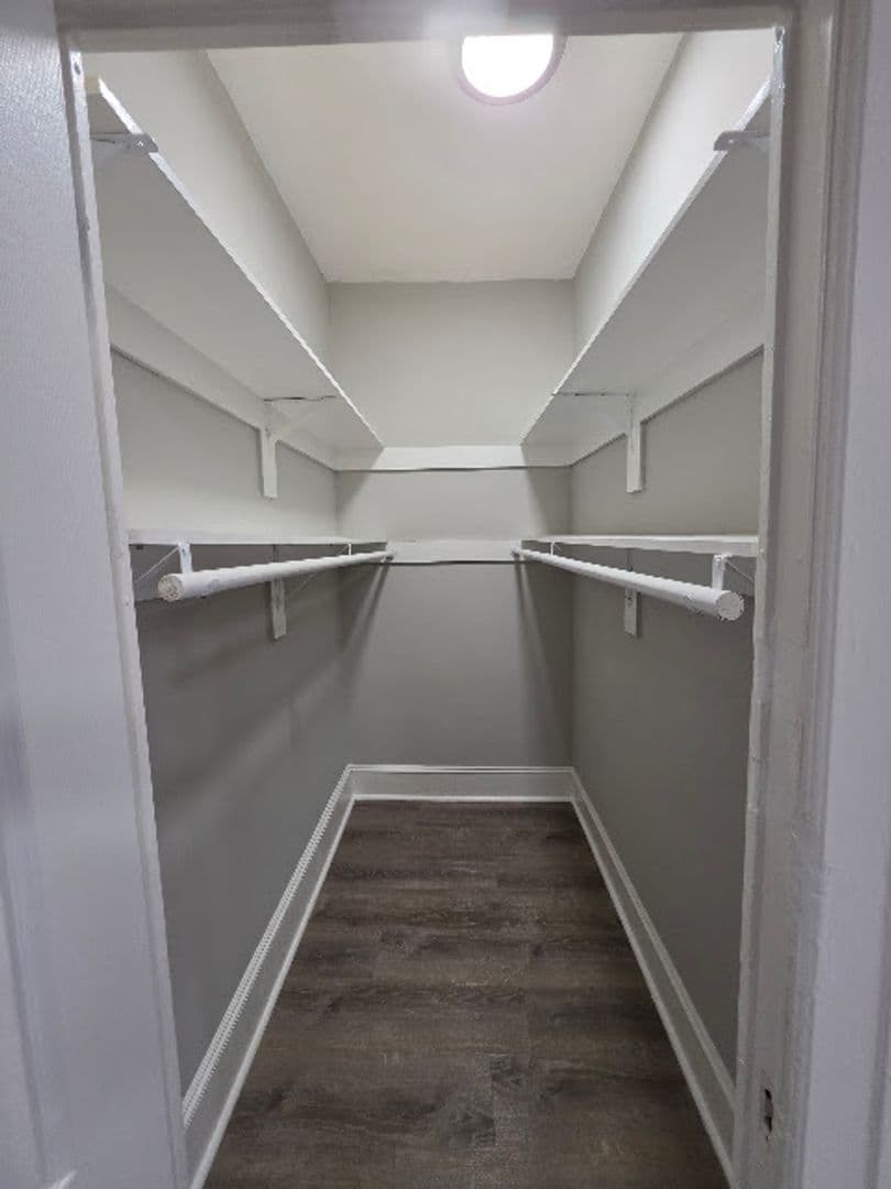 WASHINGTON Apartment: 1439 T ST NW