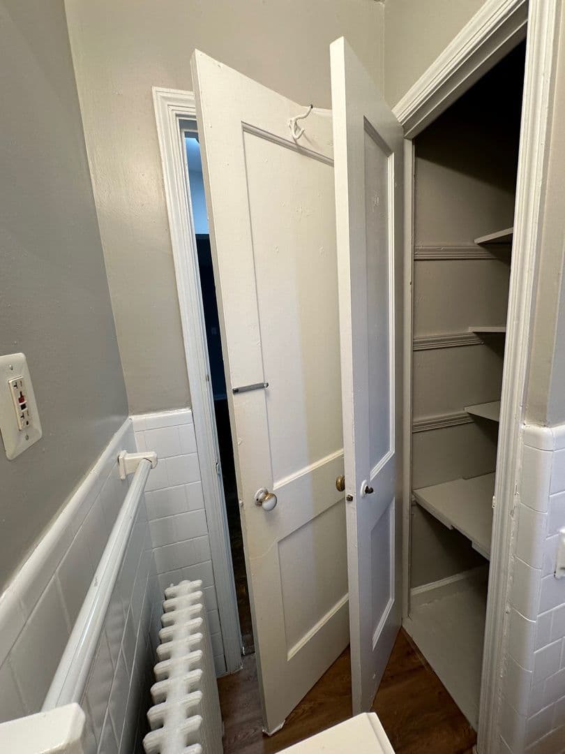 WASHINGTON Apartment: 1000 OTIS ST NE