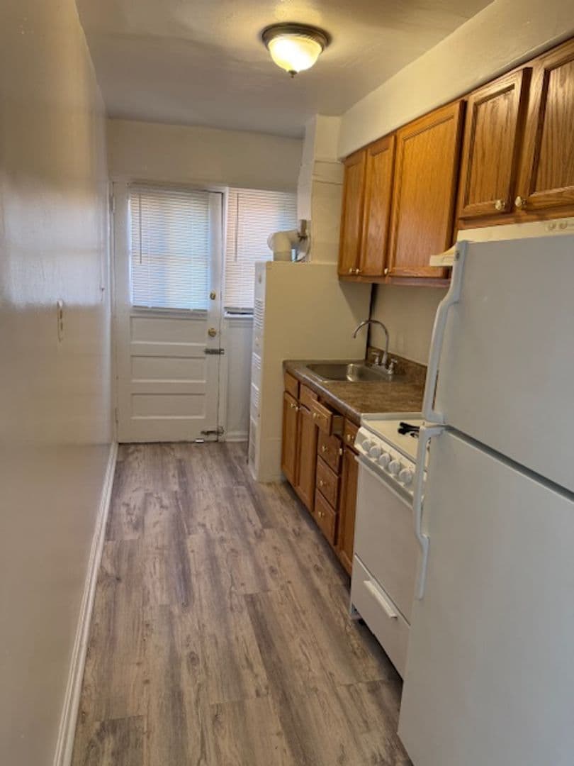 WASHINGTON Apartment: 429 BURBANK ST SE