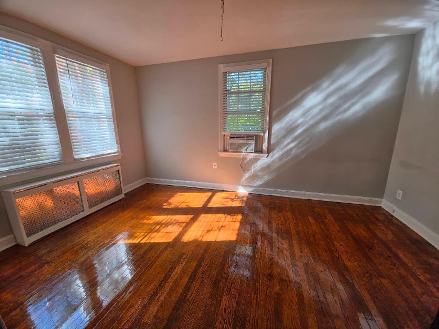 Washington Apartment: 4021 Benton St., NW