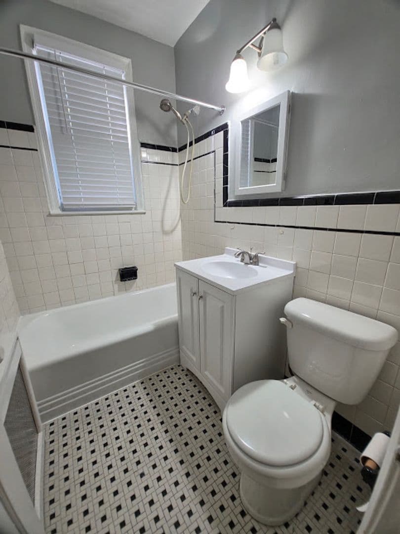 Washington Apartment: 4021 Benton St., NW