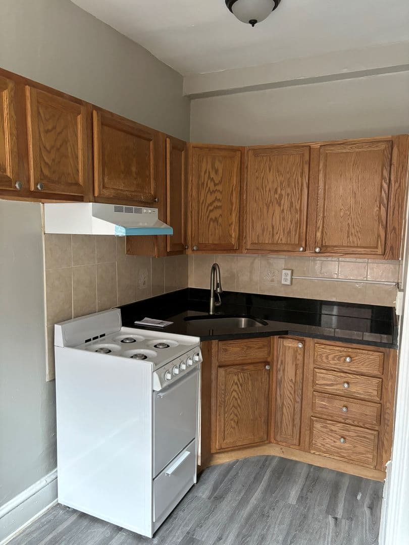 WASHINGTON Apartment: 1321 KENYON ST NW