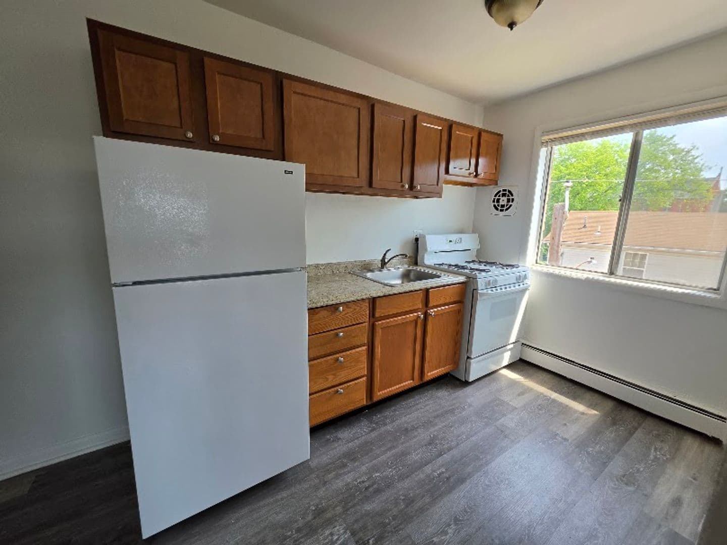 WASHINGTON Apartment: 4340 SHERIFF RD NE