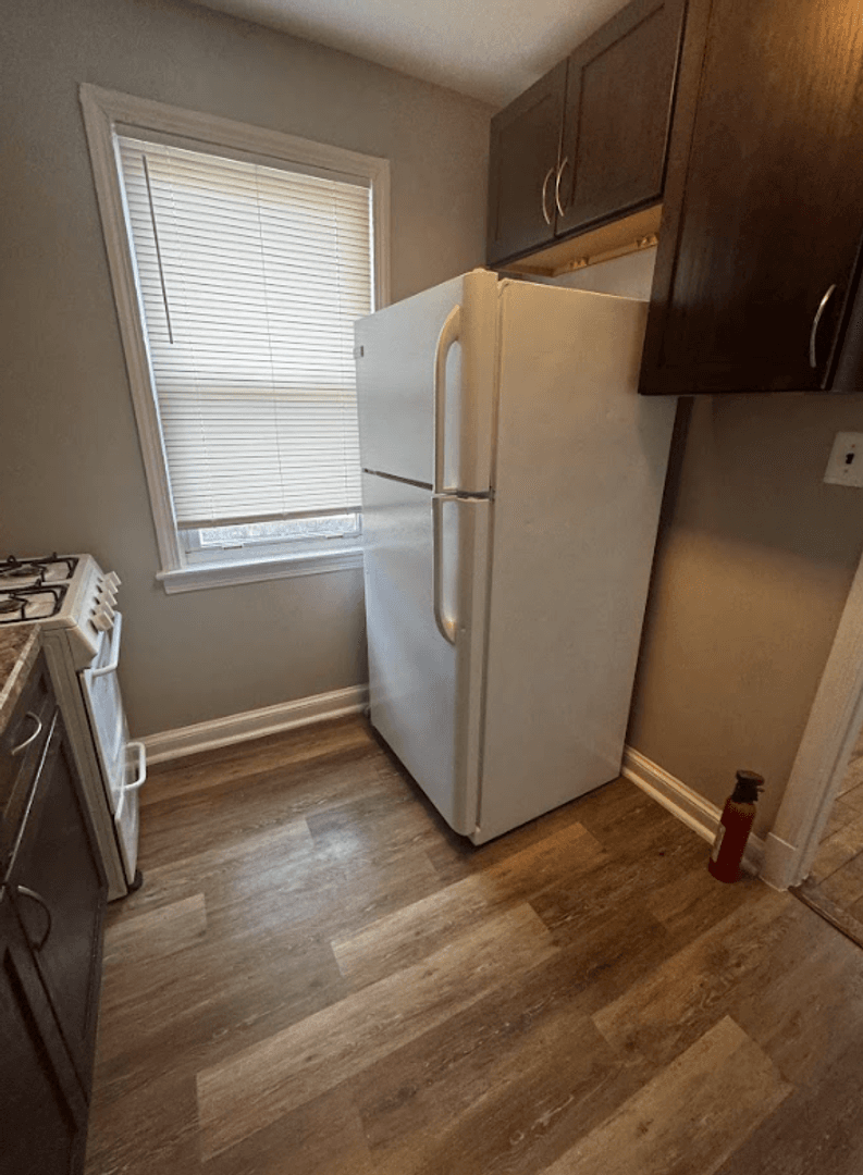 WASHINGTON Apartment: 3507 MINNESOTA AVE SE