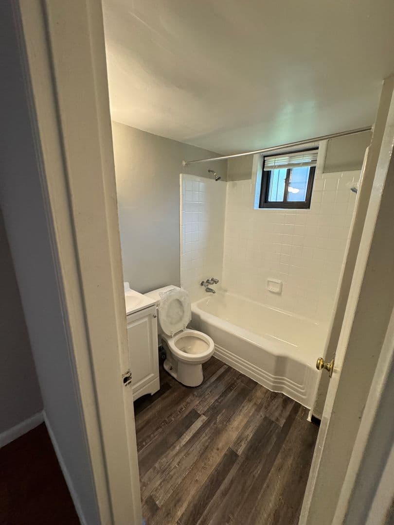 WASHINGTON Apartment: 1835 CENTRAL PL NE