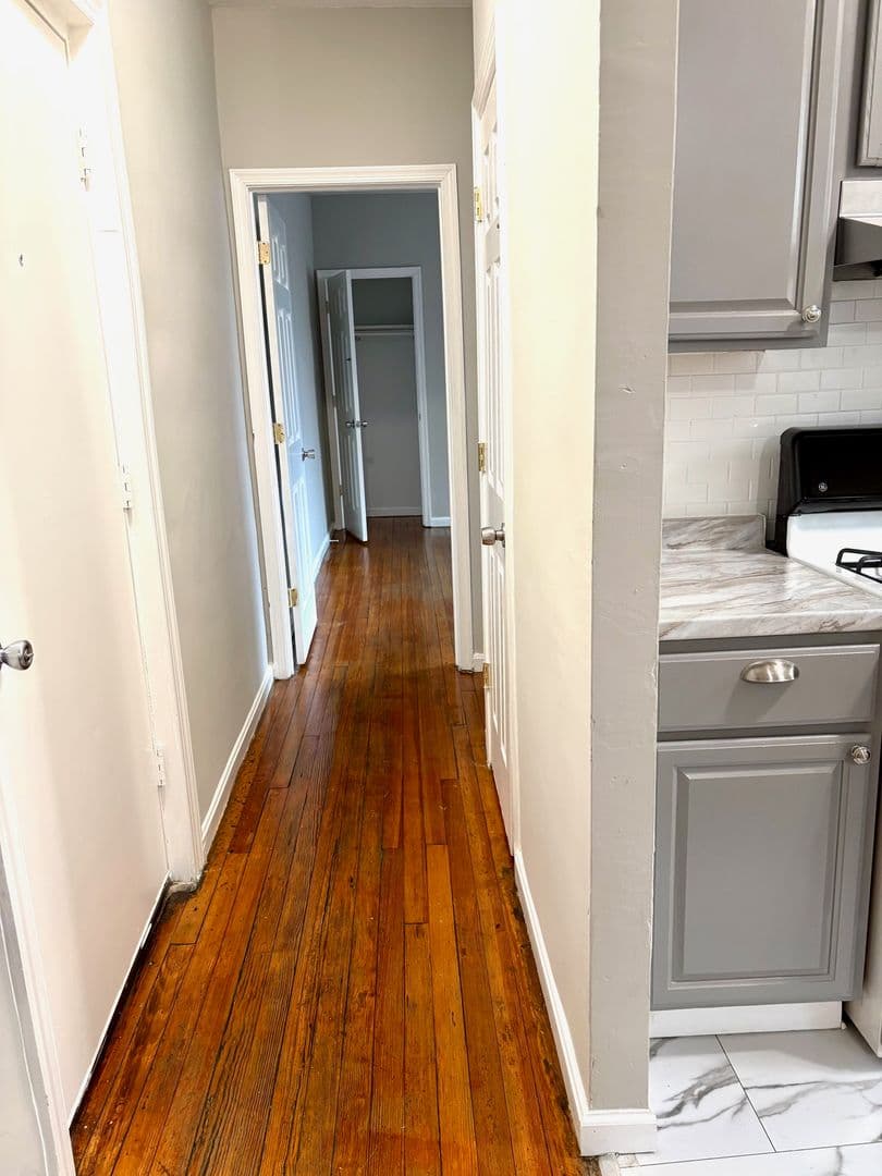 WASHINGTON Apartment: 1014 COLUMBIA RD NW