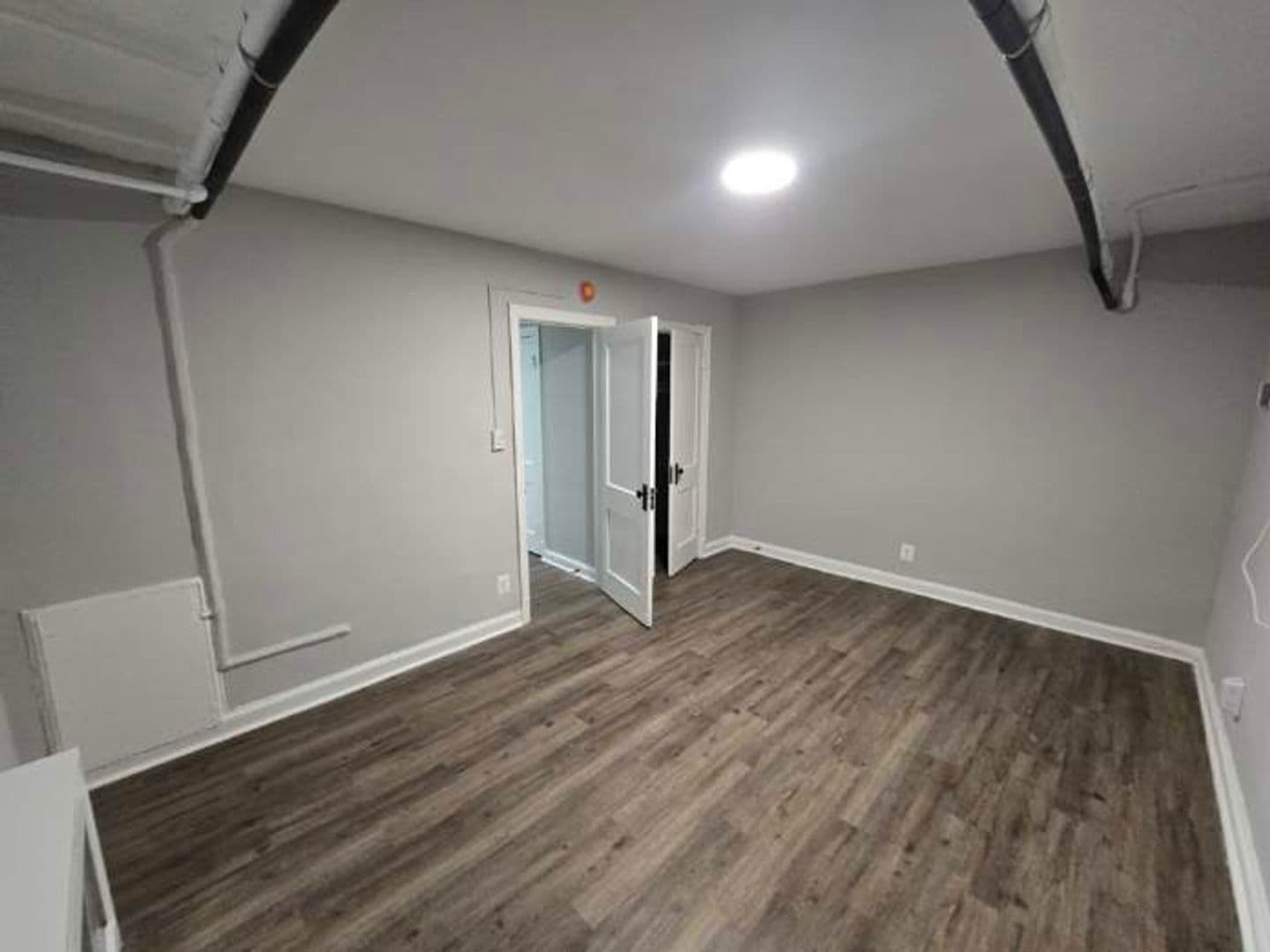 Washington Apartment: 4021 Benton St., NW