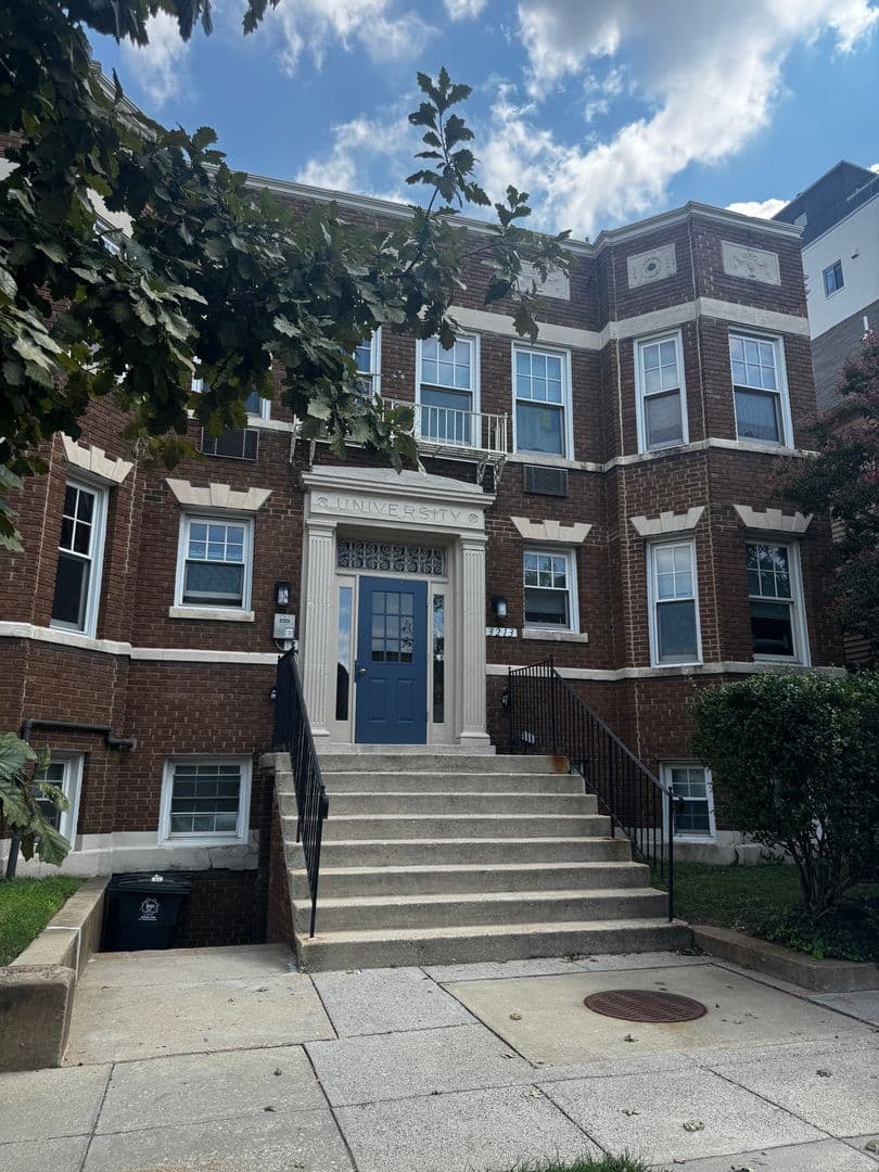 Washington Apartment: 3213 Wisconsin Ave., NW