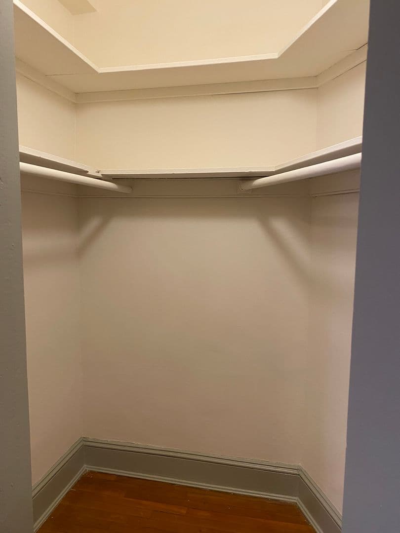 WASHINGTON Apartment: 3217 CONNECTICUT AVE NW