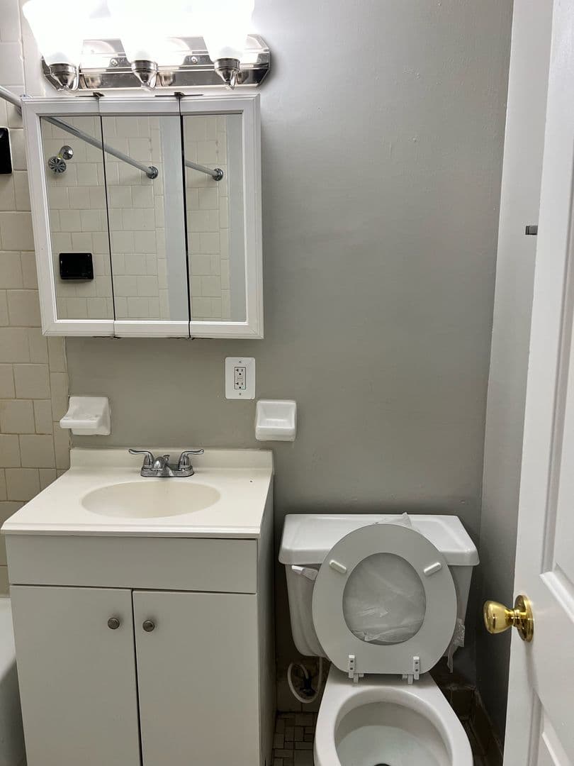 WASHINGTON Apartment: 2520 13TH ST NW