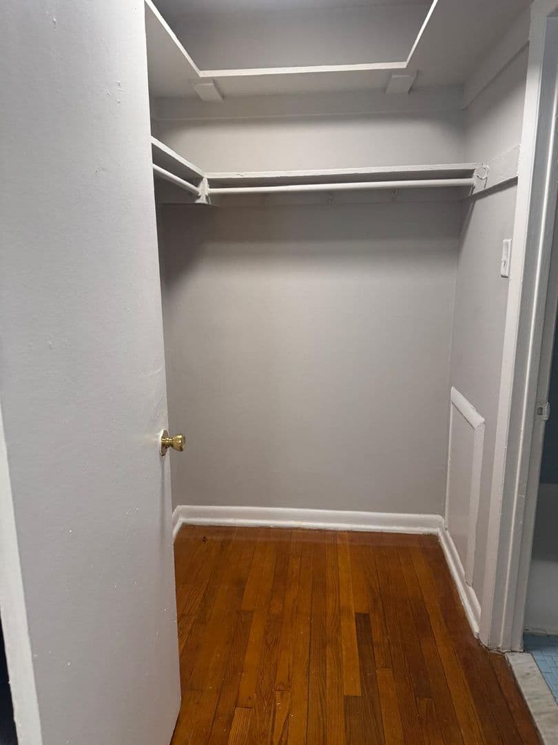 WASHINGTON Apartment: 1111 D ST NE