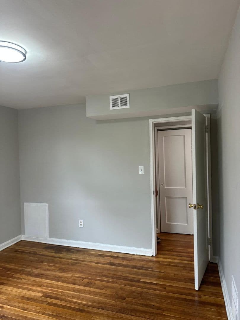 WASHINGTON Apartment: 4639 HUNT PL NE