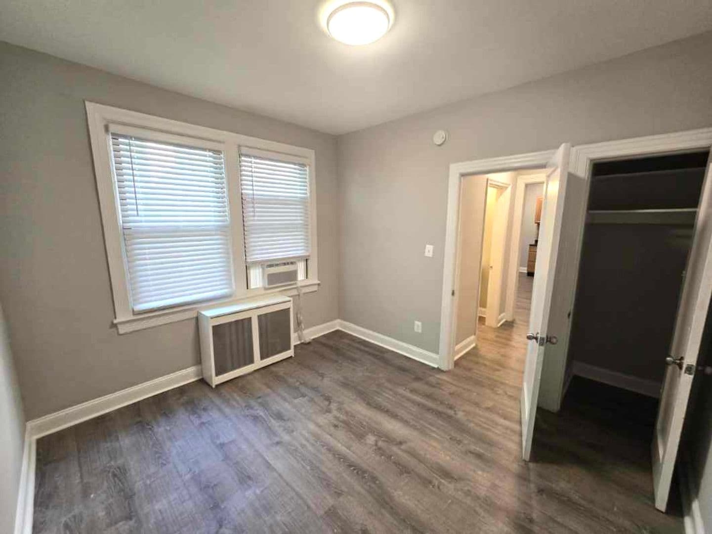 WASHINGTON Apartment: 435 16TH ST SE