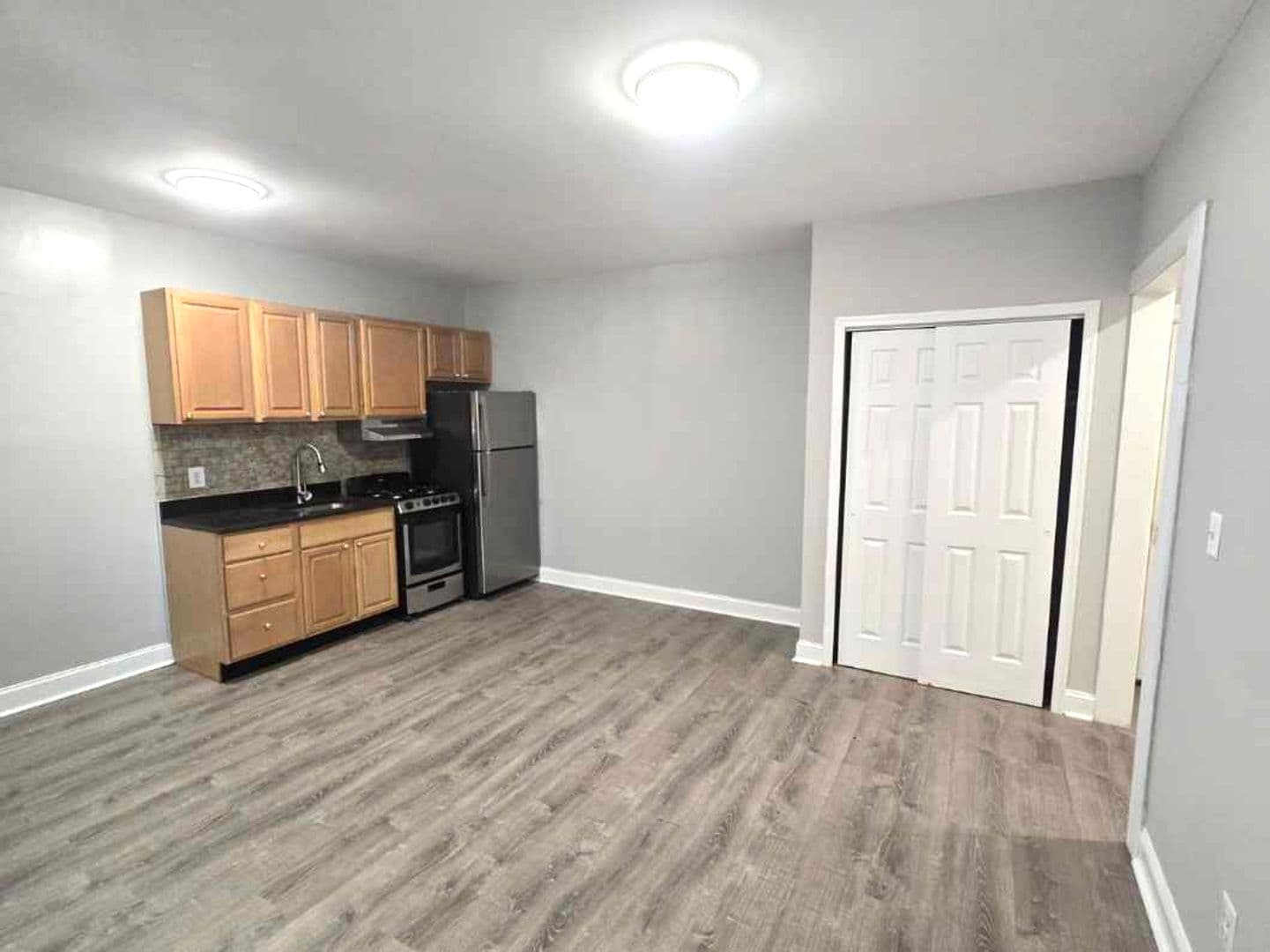 WASHINGTON Apartment: 435 16TH ST SE