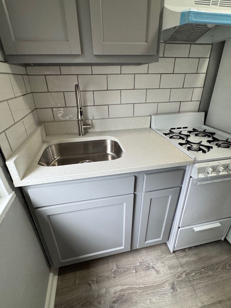 WASHINGTON Apartment: 636 NEWTON PL NW