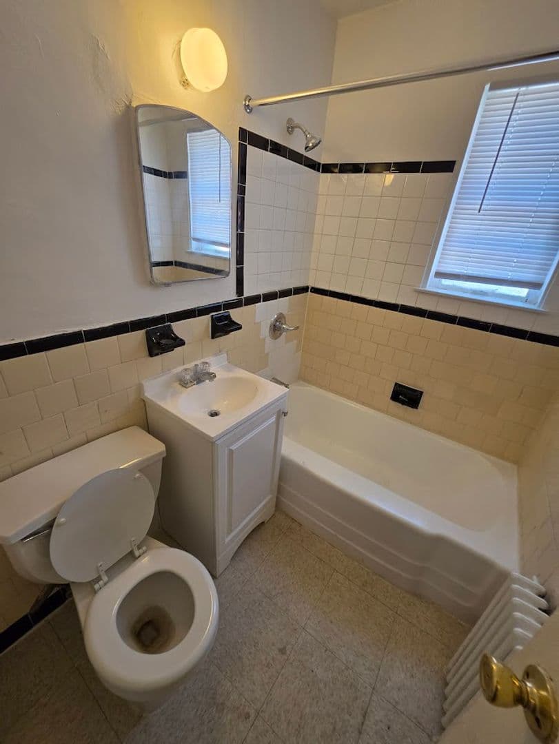 WASHINGTON Apartment: 208 KENILWORTH AVE NE
