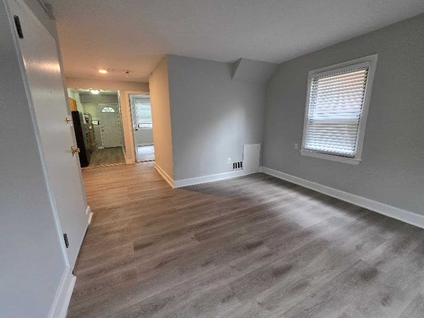 WASHINGTON Apartment: 427 BURBANK ST SE