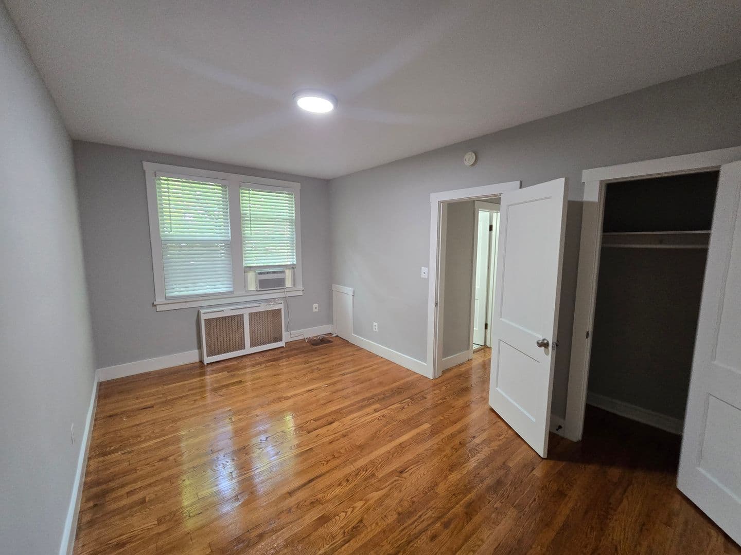 Washington Apartment: 4021 Benton St., NW