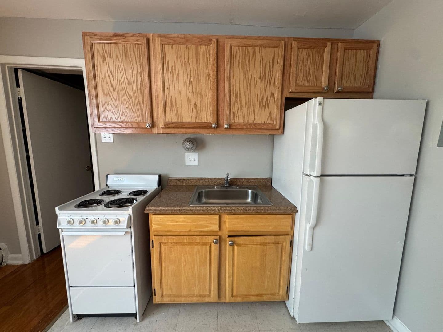 WASHINGTON Apartment: 1111 D ST NE