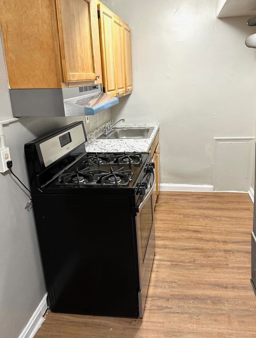WASHINGTON Apartment: 317 11TH ST NE